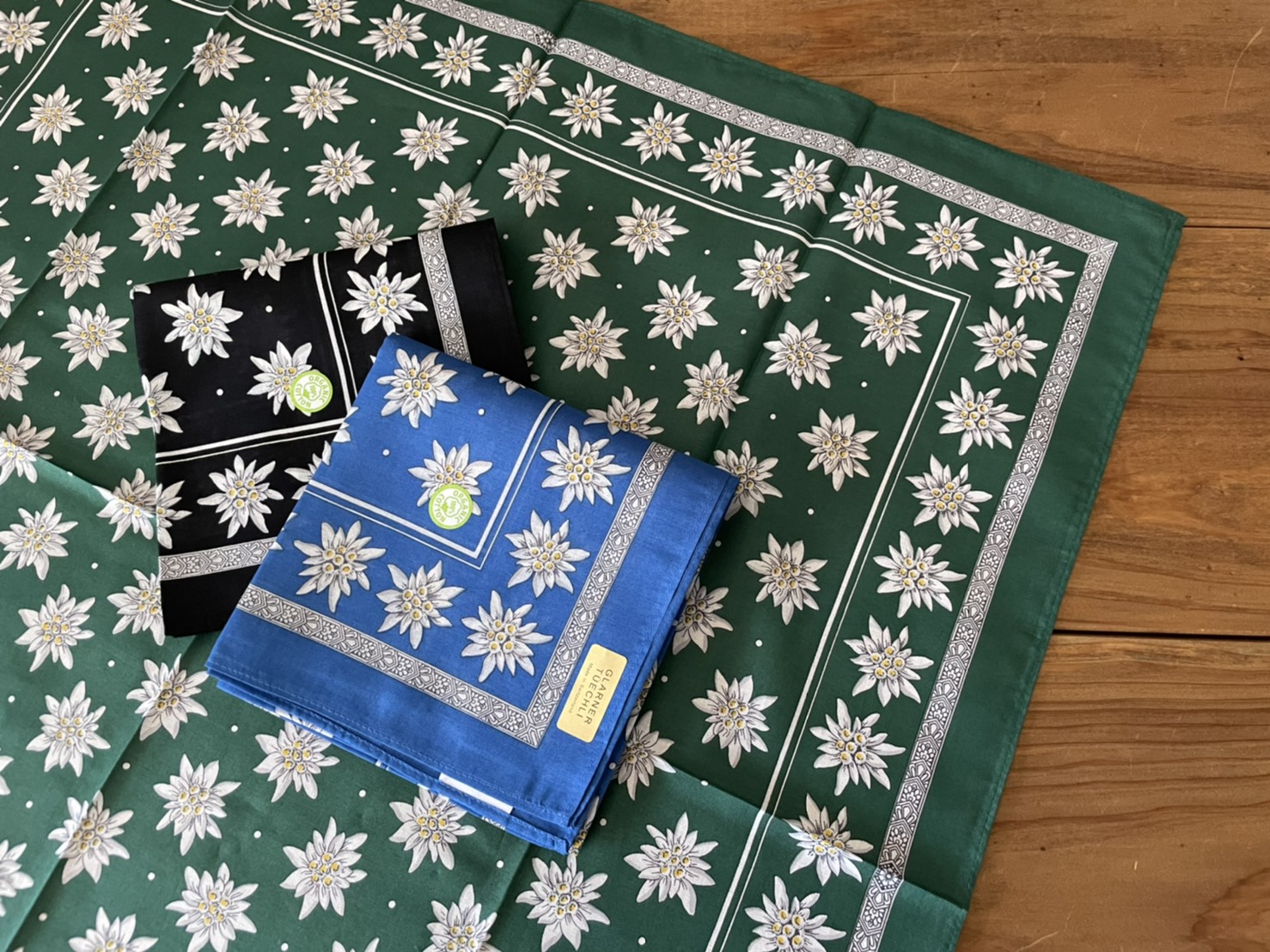 BLUMAR GLARNER TUECHLI BANDANA（ブリュメル）エーデルワイス大判