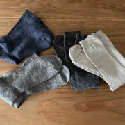 SMALL STONE LINEN SOCKS 履き心地の良いリネンソックス