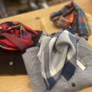 防縮ニットカーデ