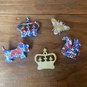 ARTCUTS 木製ブローチとキーリング