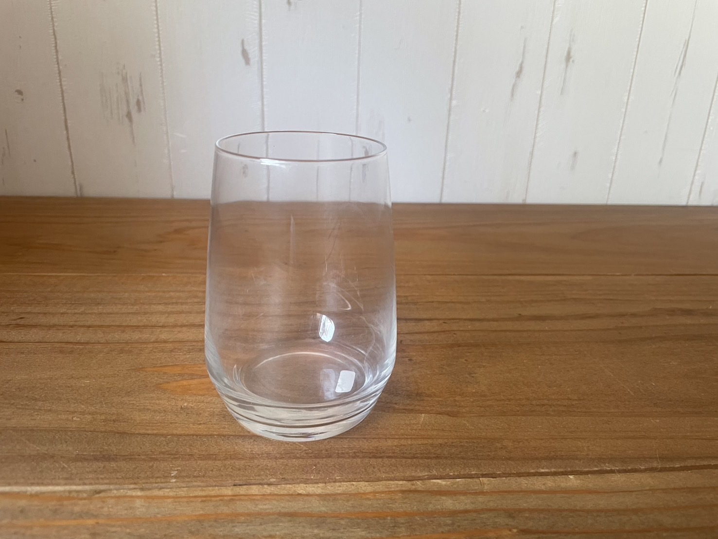 夏のグラスとリネンコースター