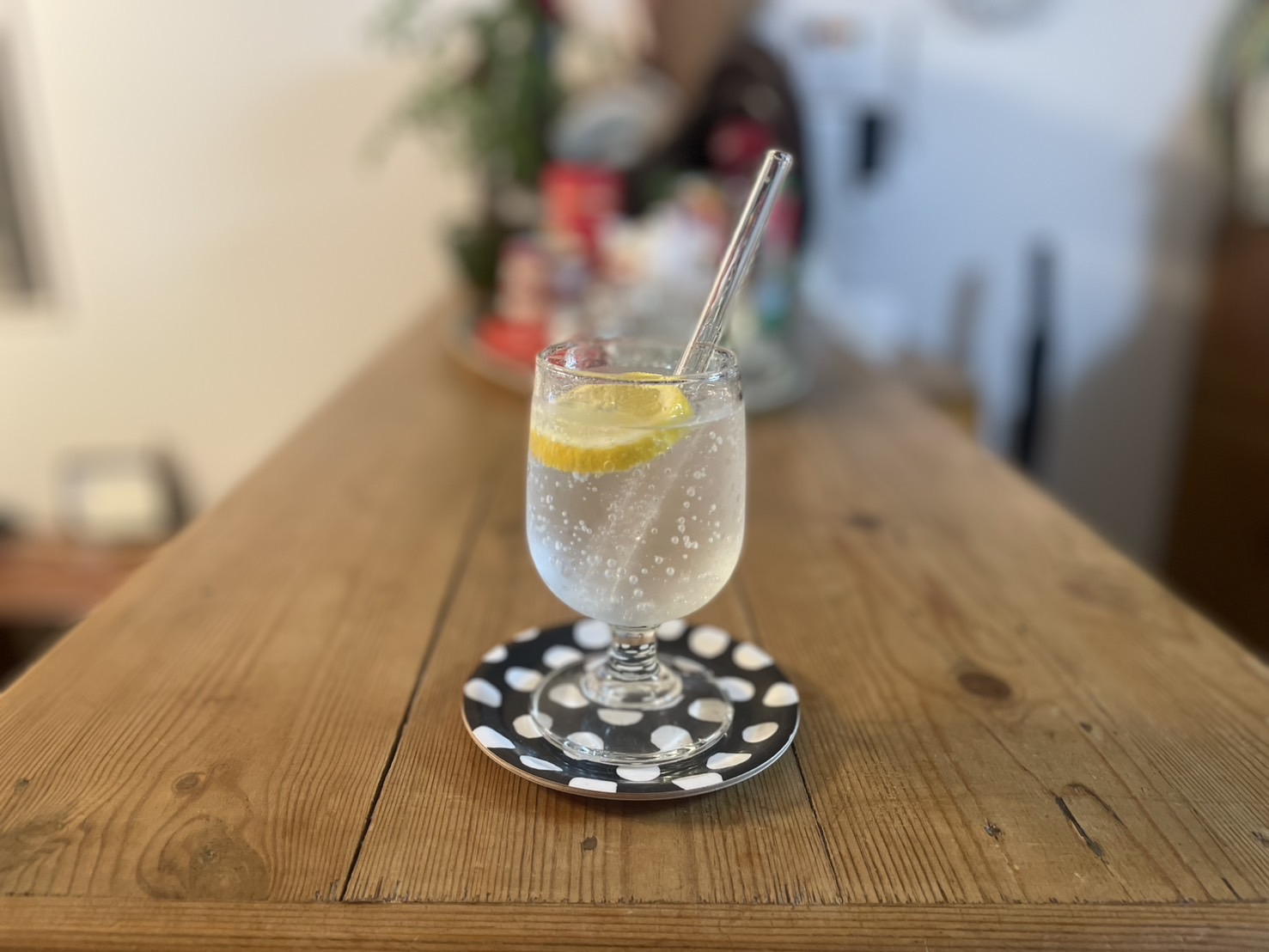 夏のグラスとリネンコースター