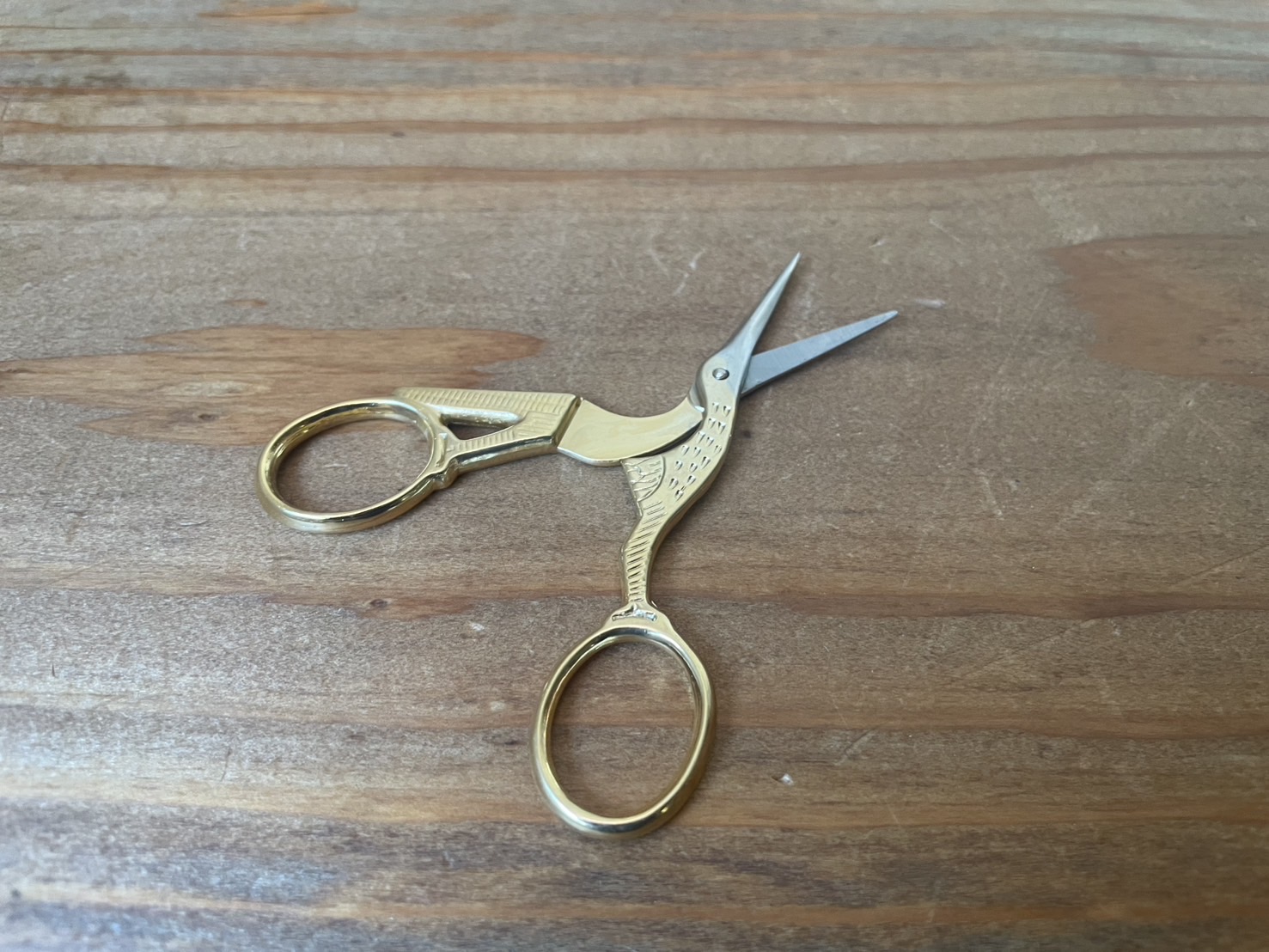 こうのとりの手芸はさみ