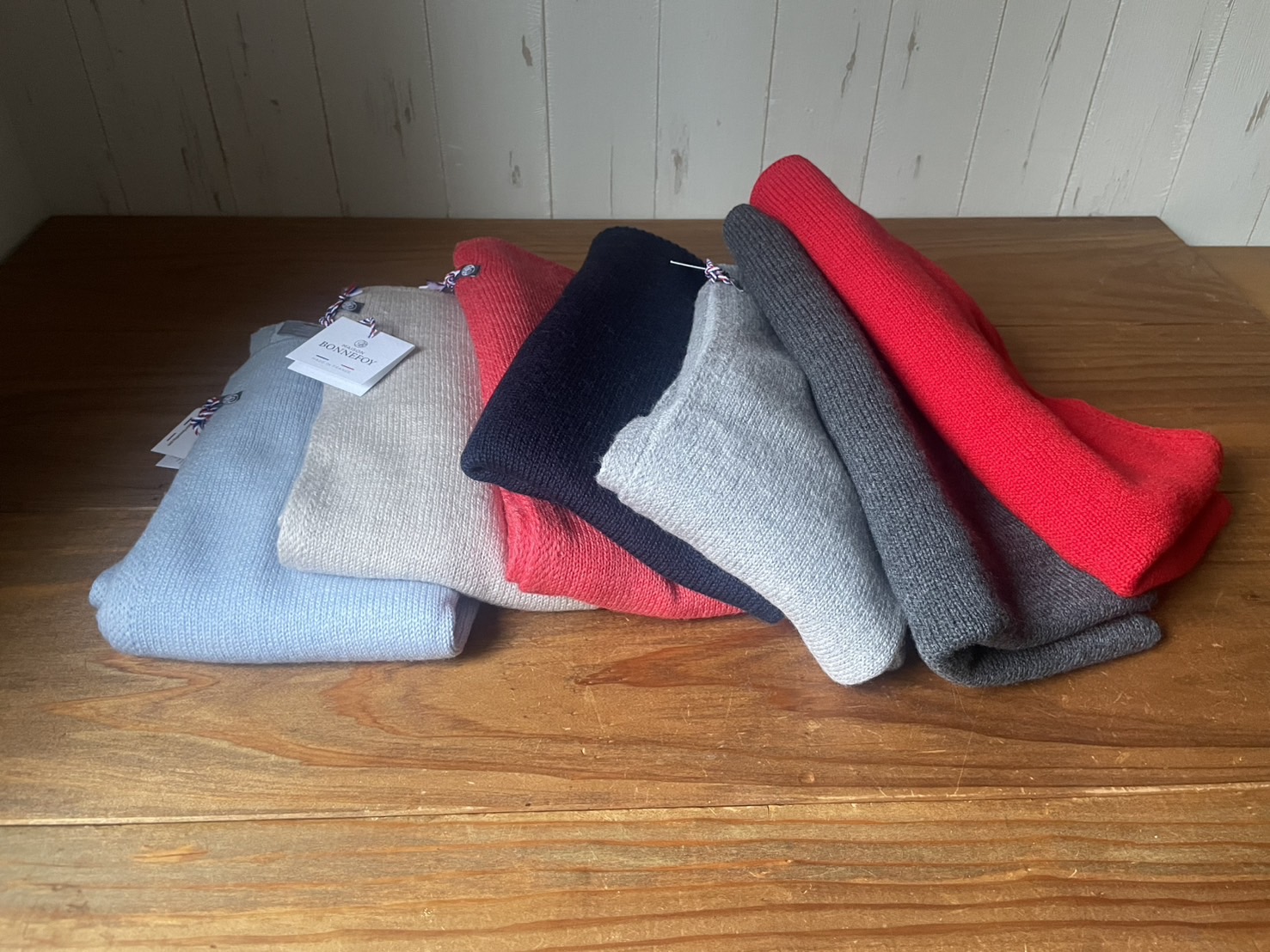 MAISON BONNEFOY KNIT GLOVES/STOLE 2025