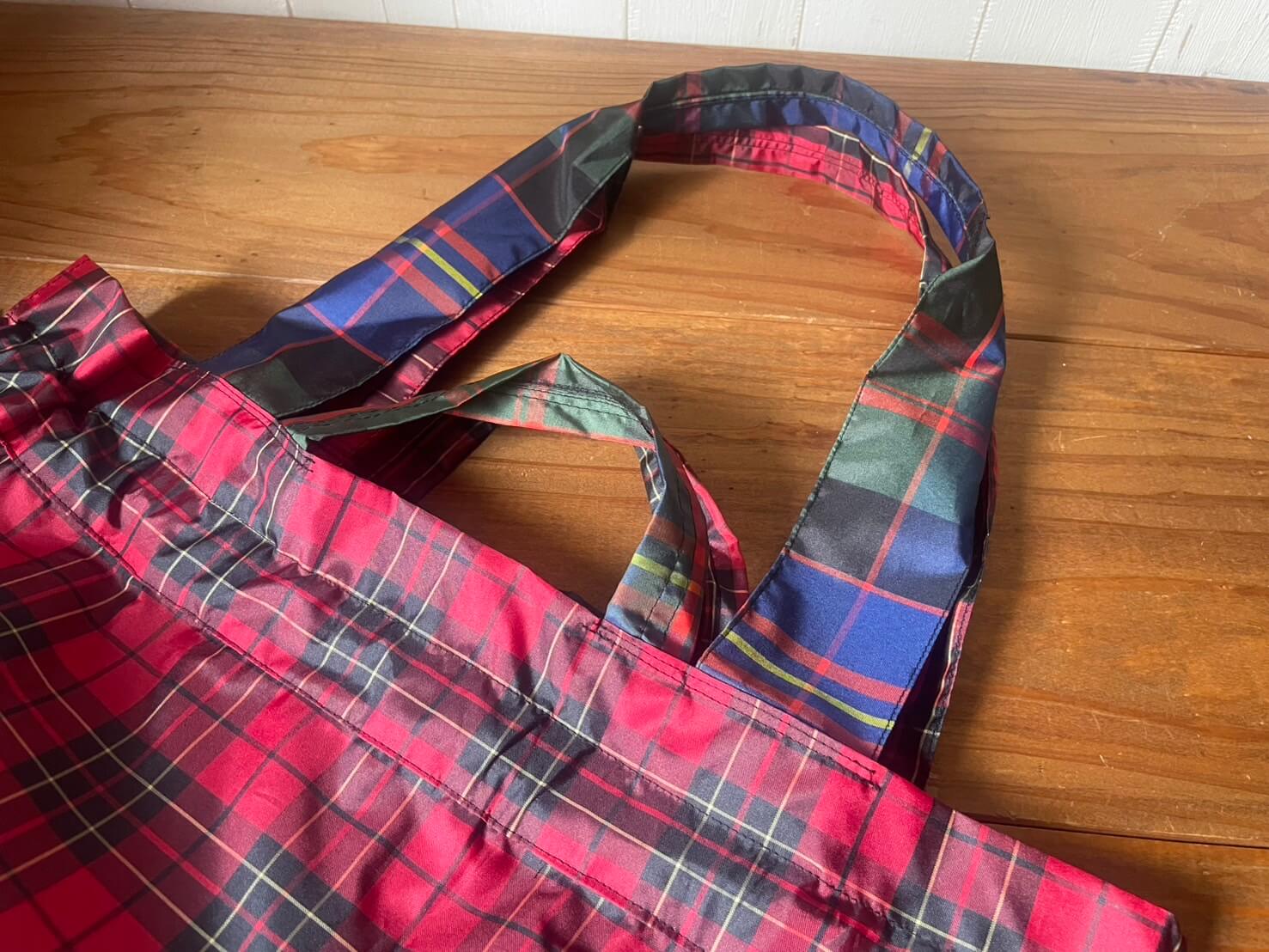 タータンチェックのバッグ