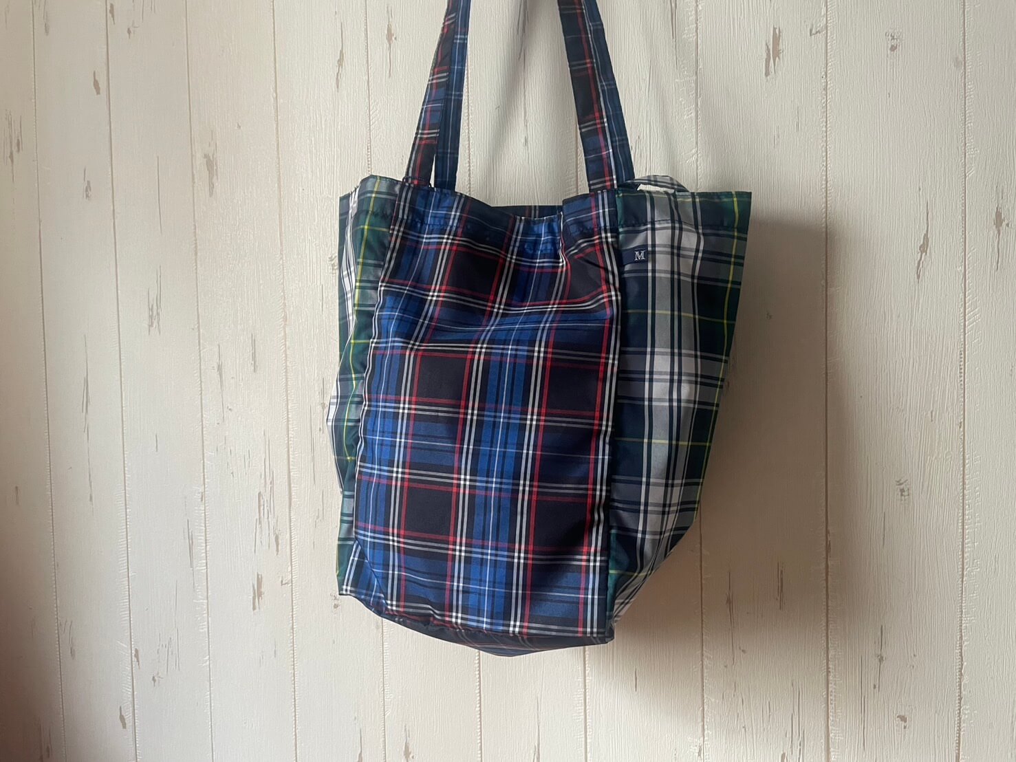 タータンチェックのバッグ