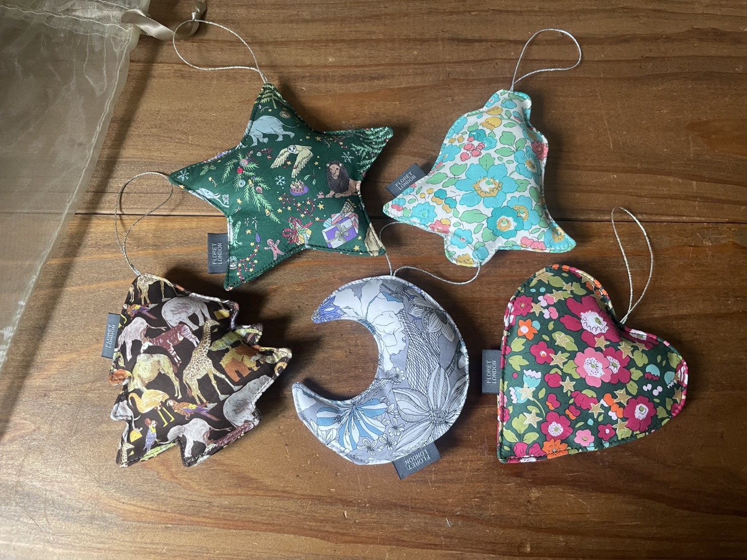 リバティプリントのオーナメント