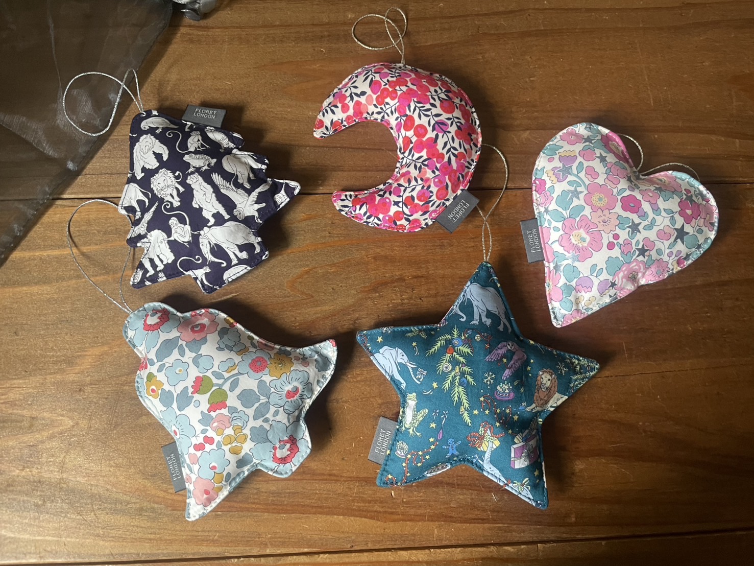 リバティプリントのオーナメント