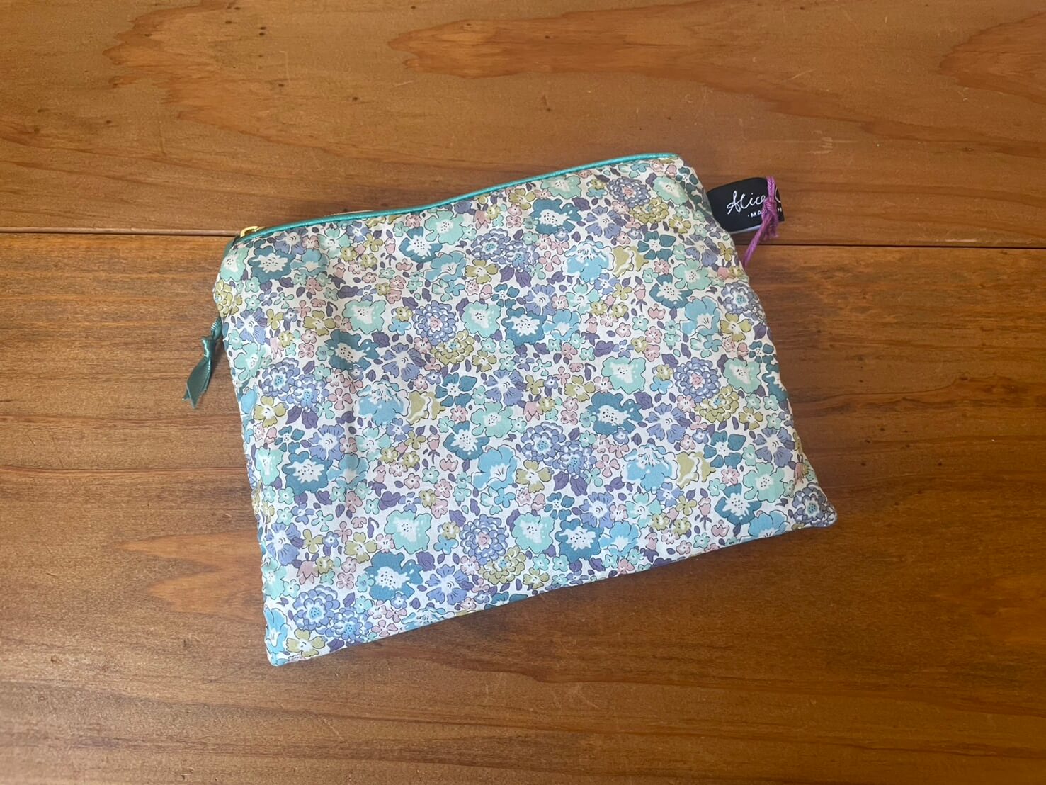 アリスキャロライン(リバティ タナローン )ポーチ