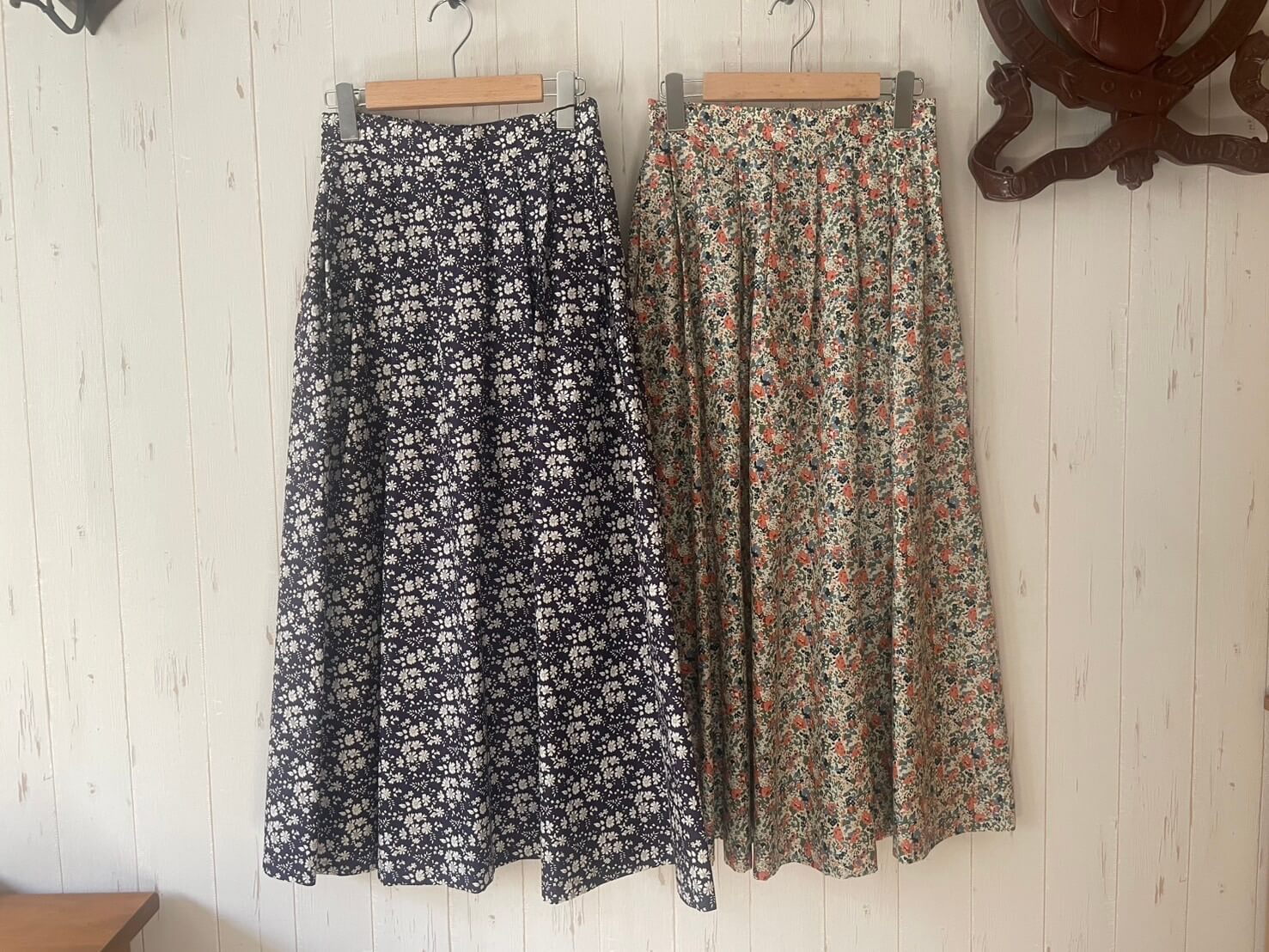 Utilite リバティプリント タックギャザースカート