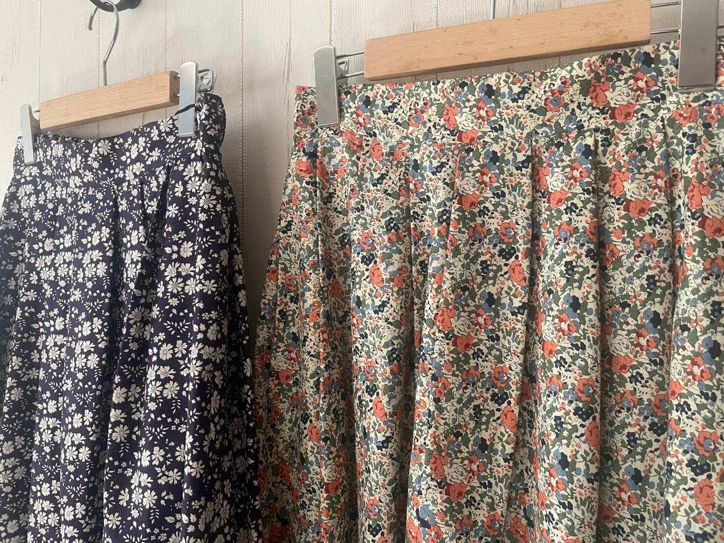 Utilite リバティプリント タックギャザースカート