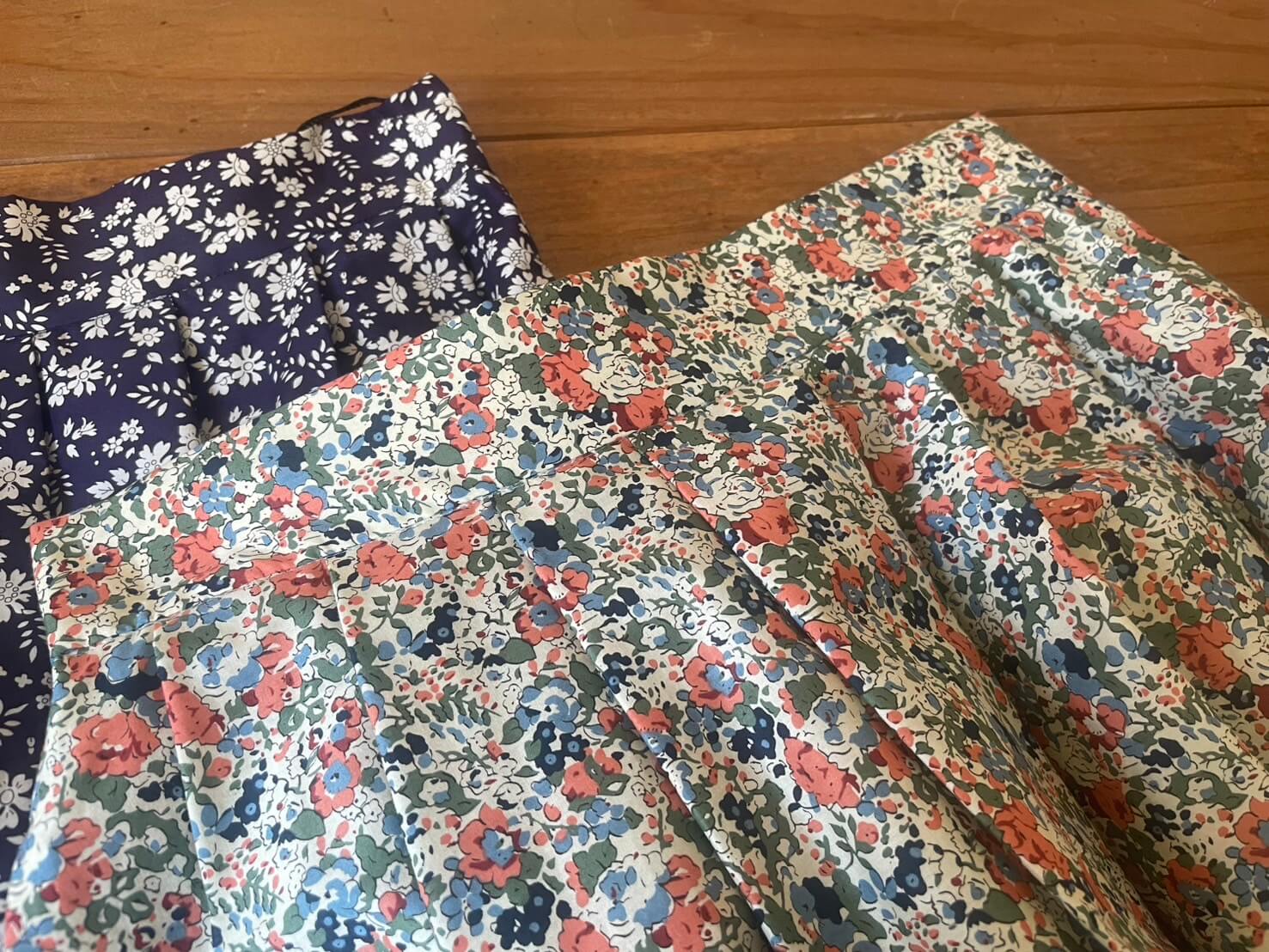 Utilite リバティプリント タックギャザースカート