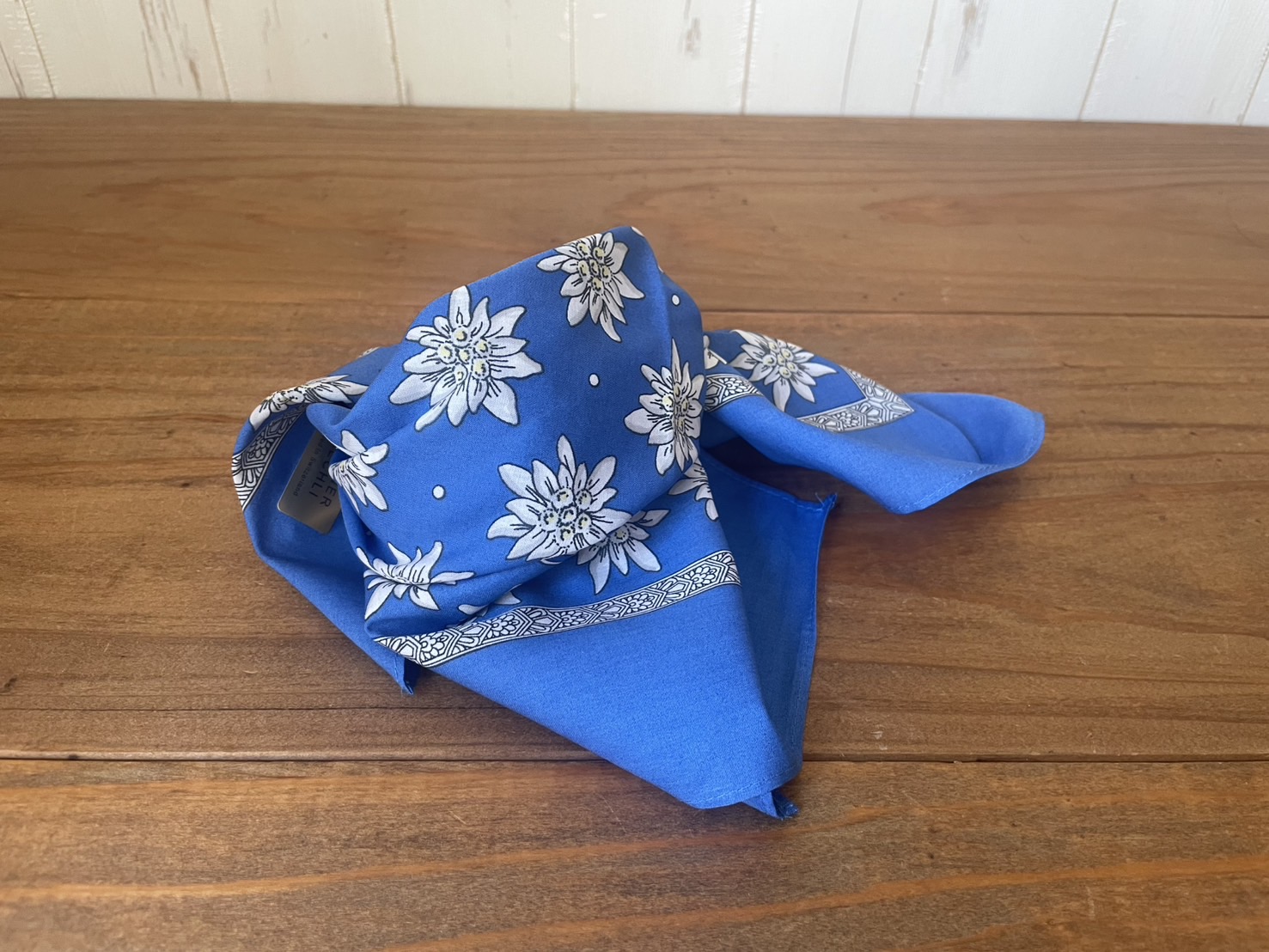 BLUMAR GLARNER TUECHLI BANDANA(ブリュメル)エーデルワイス柄バンダナ NEW