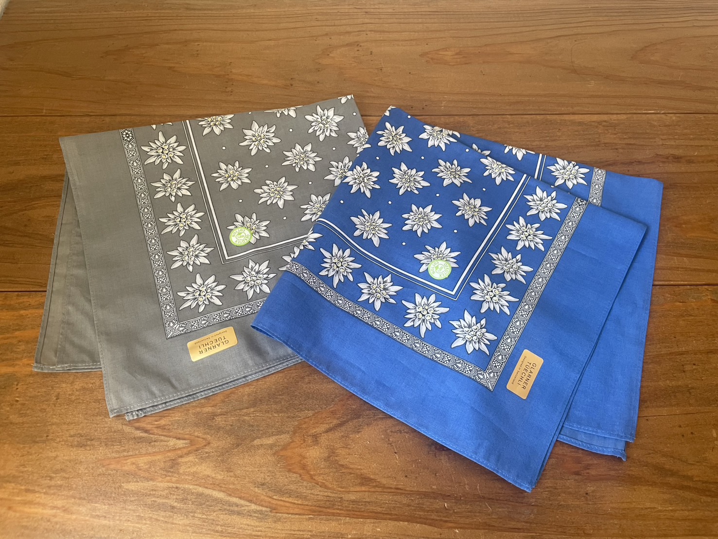 BLUMAR GLARNER TUECHLI BANDANA(ブリュメル)エーデルワイス柄バンダナ NEW