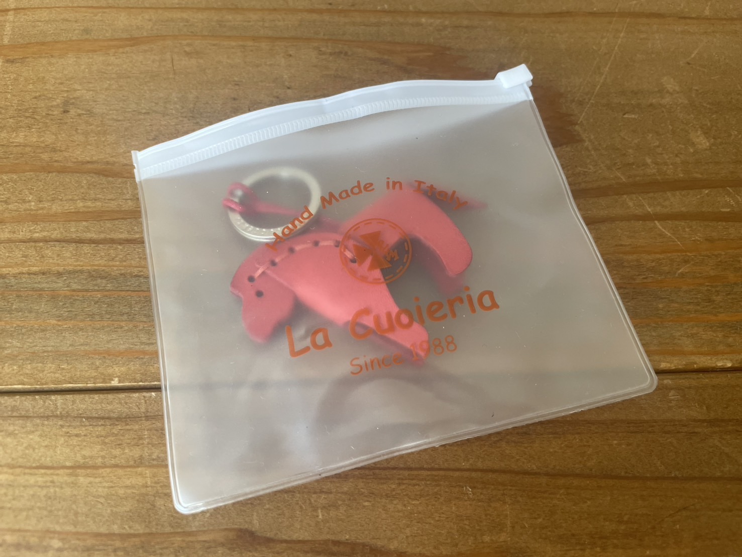 LA CUOIERIA クオイエリア レザーキーホルダー  新しい型入荷しました