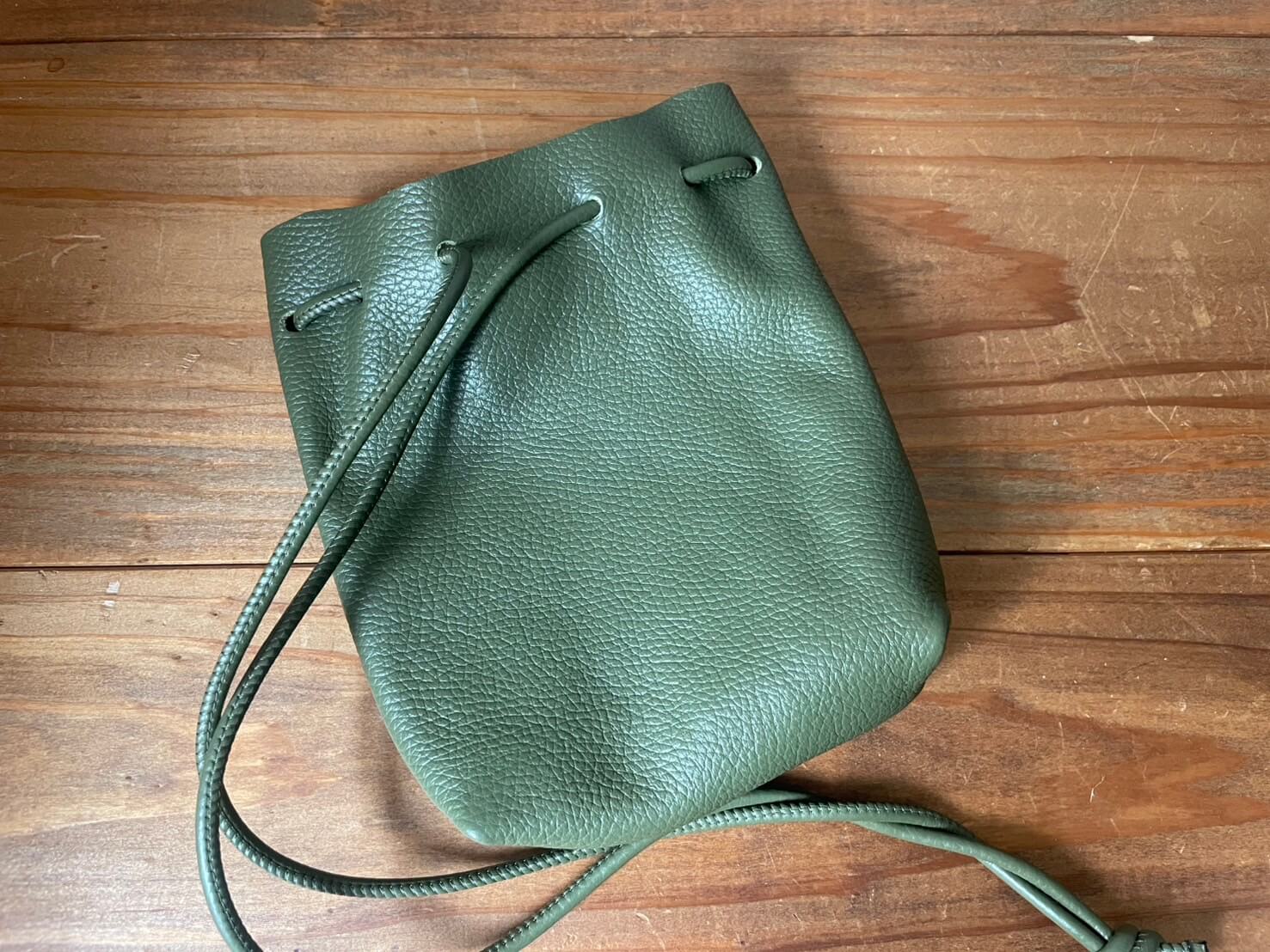 FERCHI(フェルキ)巾着型レザーミニバッグ