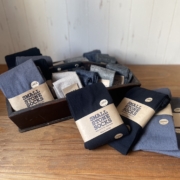 SMALL STONE LINEN SOCKS リネンソックスとリネンのレギンス