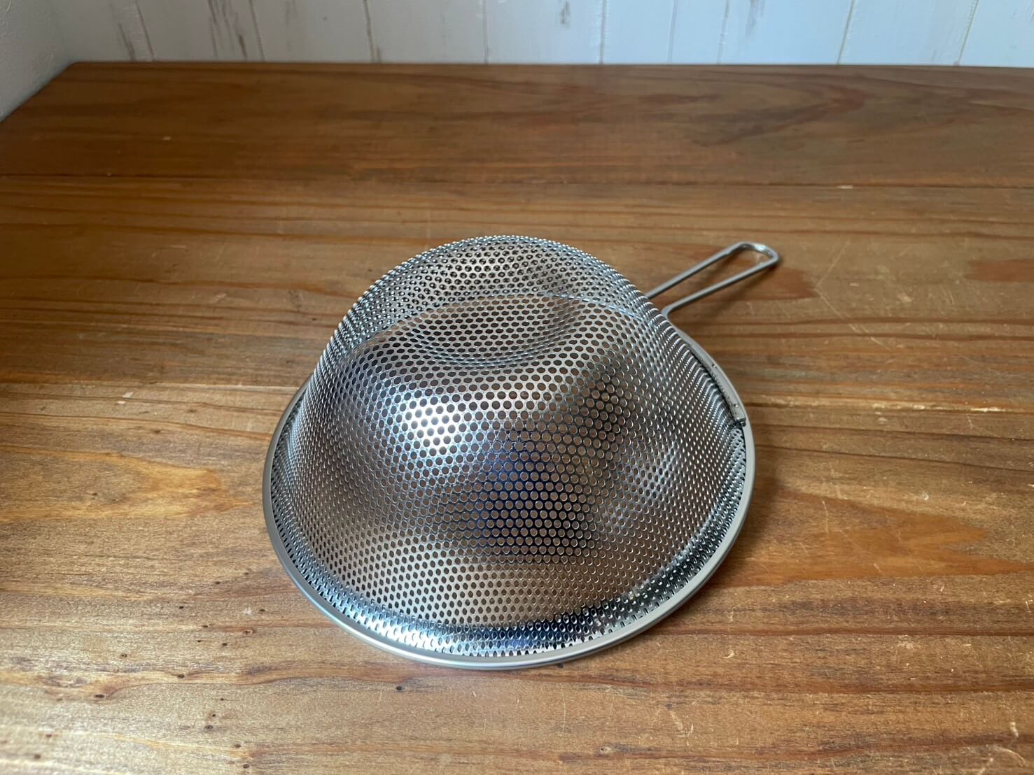 SORI YANAGI KITCHIN TOOL 柳宗理のパンチングストレーナー