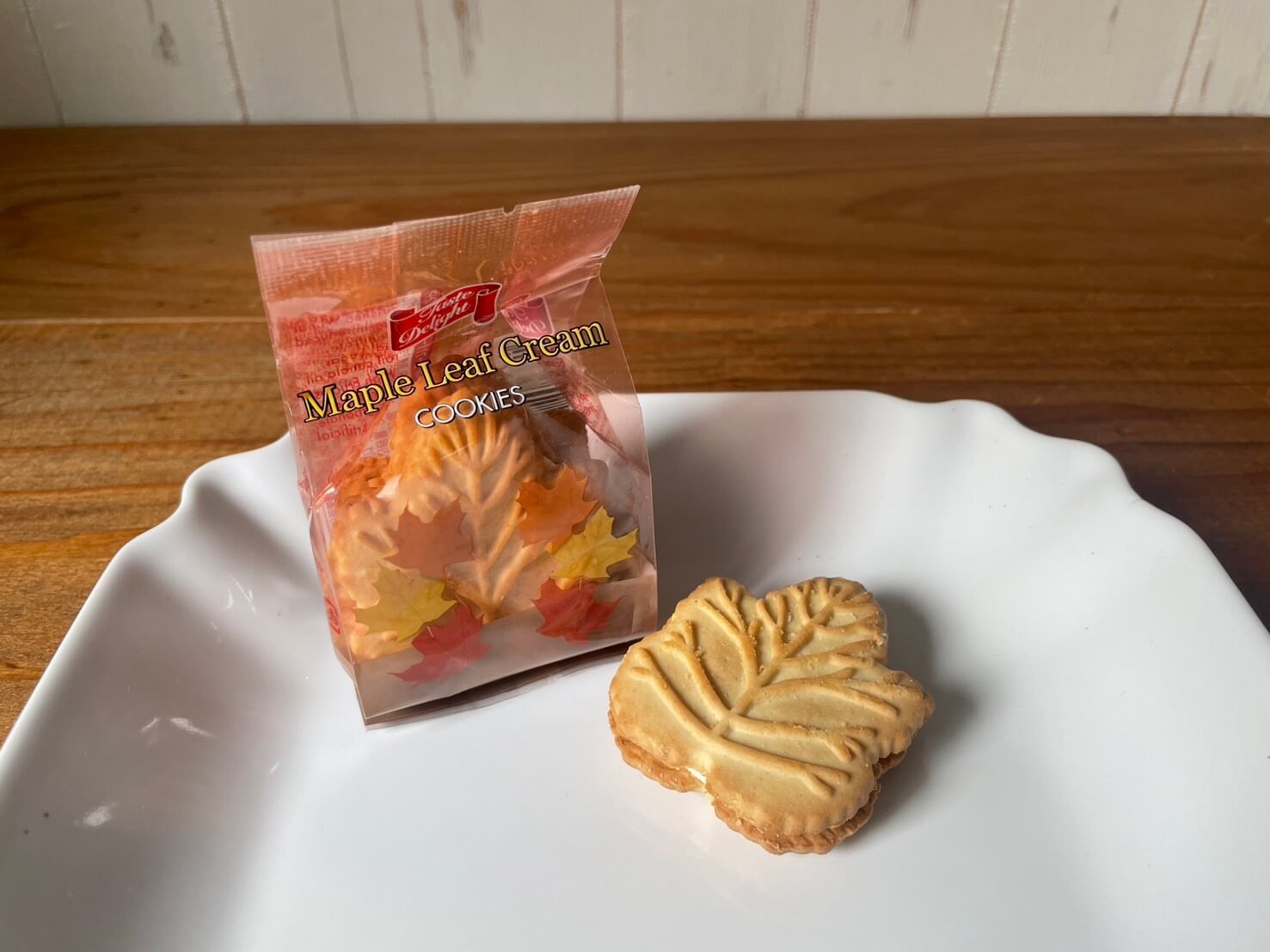テイストデライト メイプルリーフクリームクッキー 2P