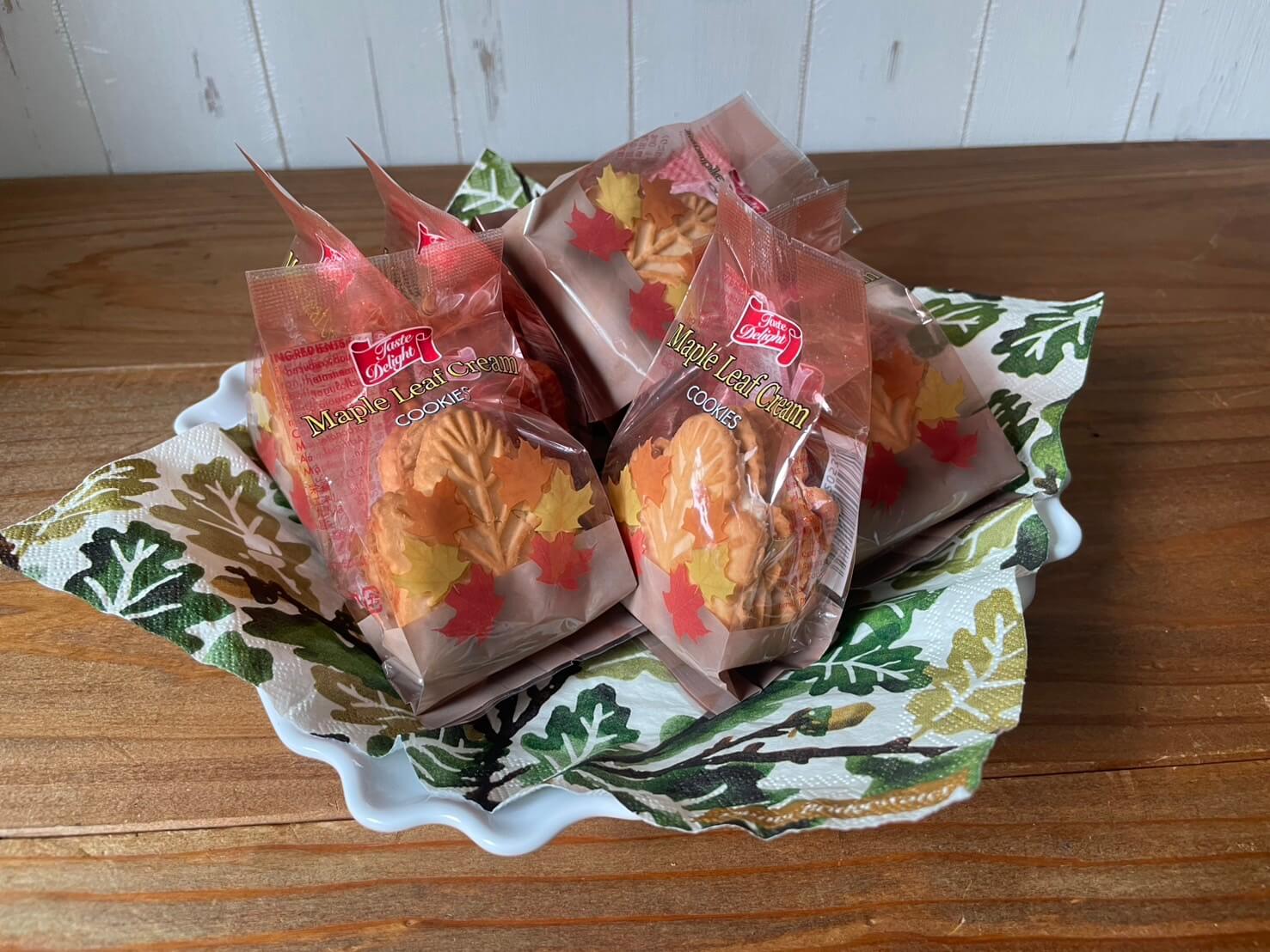 テイストデライト メイプルリーフクリームクッキー 2P
